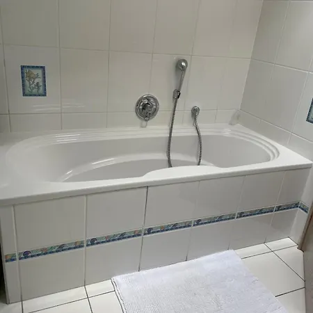 Villa Avec Piscine A Super Cannes *