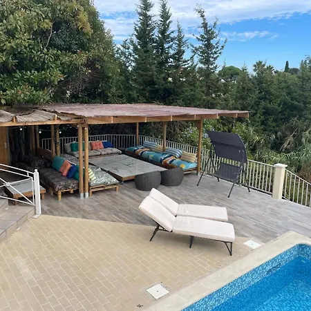 Avec Piscine A Super Cannes Villa